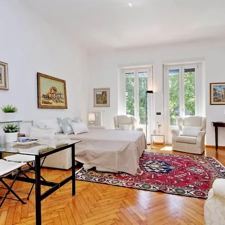 Joivy Fabulous 1-bedroom Flat With Terrace Next To Park Apartman *