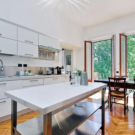Joivy Fabulous Family For 4 With Terrace Next To Park Appartement Milaan