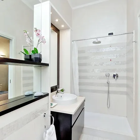 Appartement Joivy Fabulous Family For 4 With Terrace Next To Park Milaan