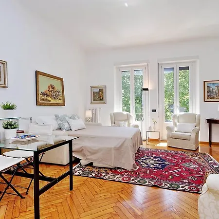 Joivy Fabulous Family For 4 With Terrace Next To Park Appartement Milaan